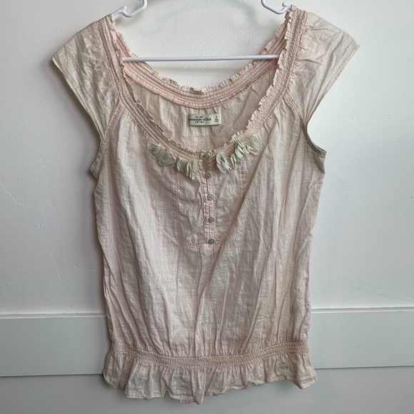 Abercrombie & Fitch Tops - Abercrombie & Fitch Light Pink Short Sleeve Blouse